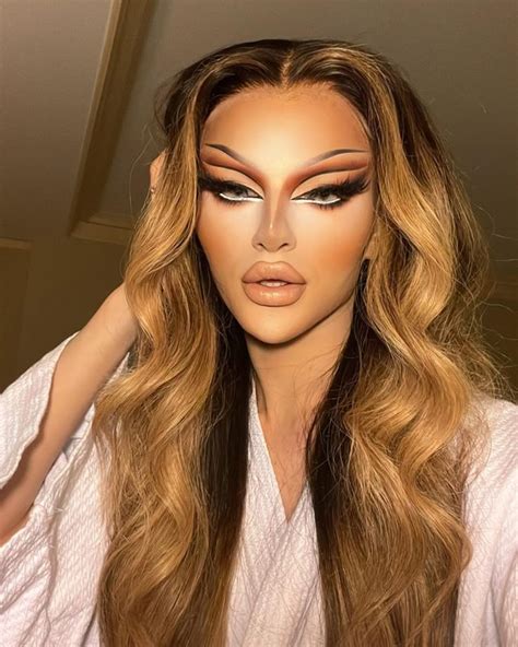 krystal versace face